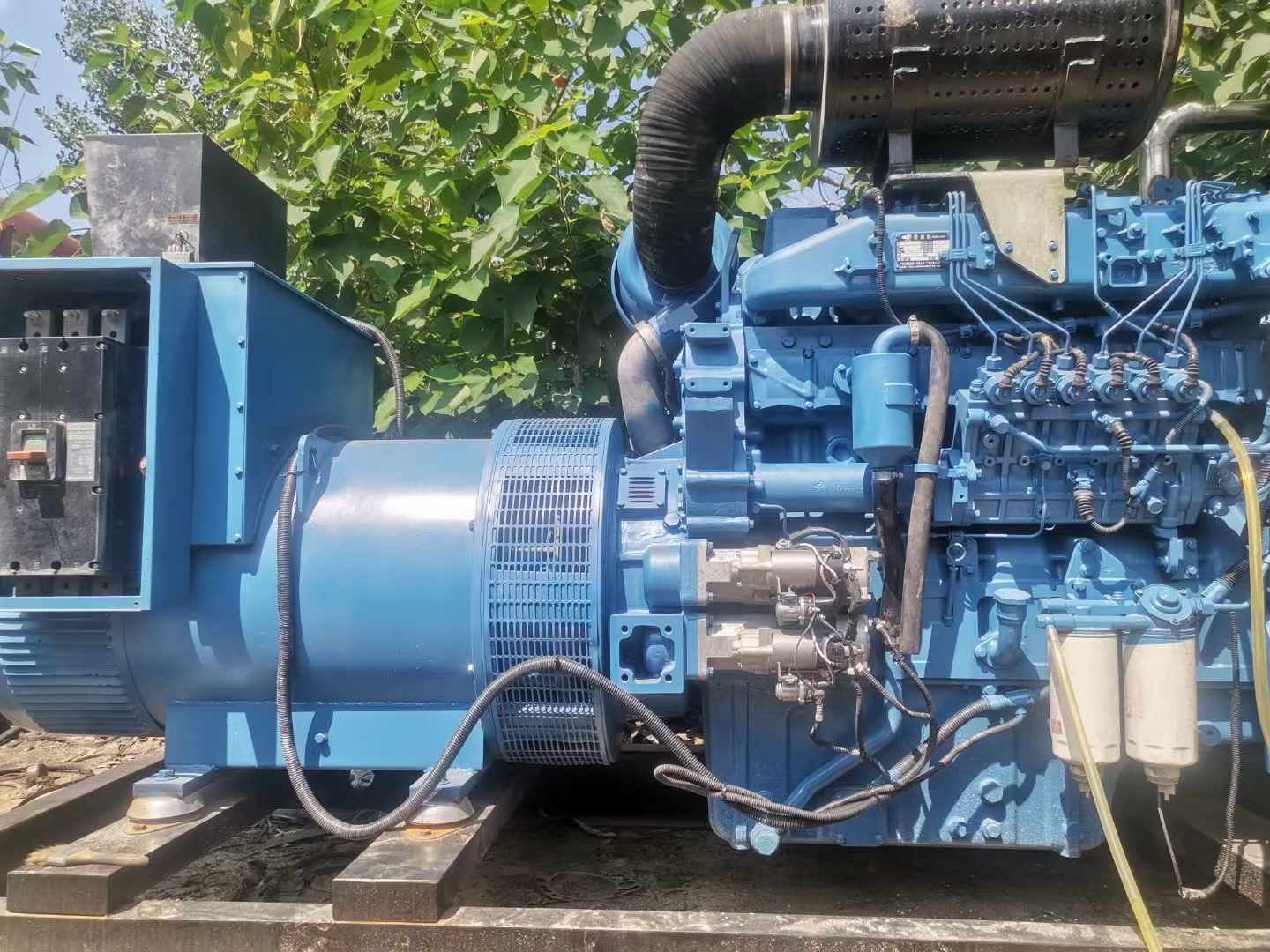 南和详细说明降低 800kW 柴油发电机输出电流波动的方法